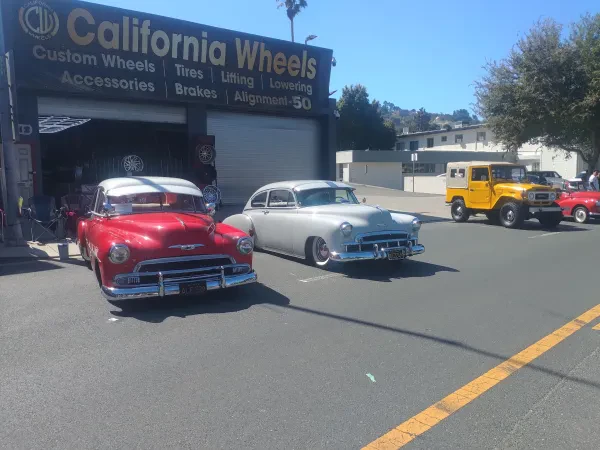 El Sobrante Town Garage - photo 3