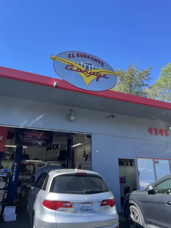 El Sobrante Town Garage - photo 4