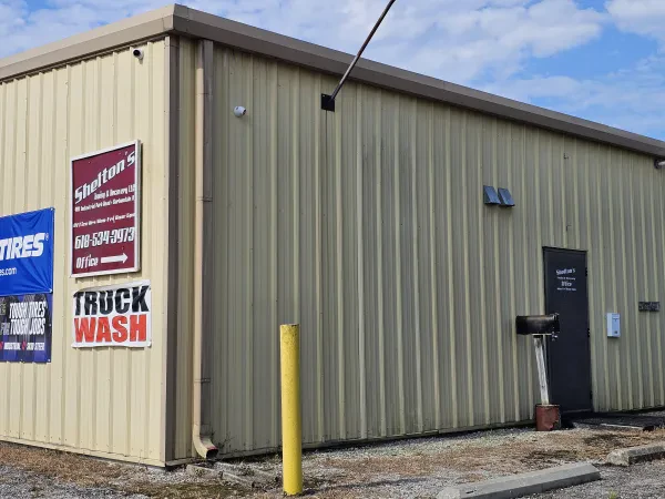 Shelton's Towing & Recovery LLC - photo 4
