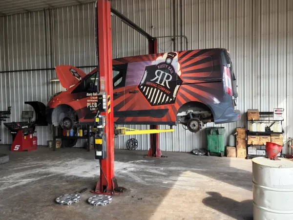 Lyons Auto & Truck Service Center - photo 4
