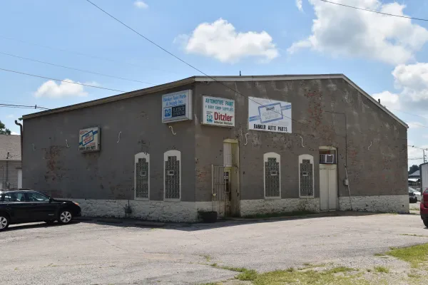 Bankers Auto Parts & Supply Co - photo 2