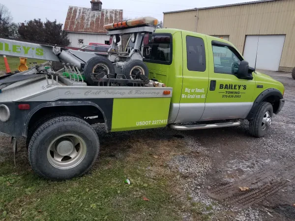 Baileys Auto & Towing - photo 2