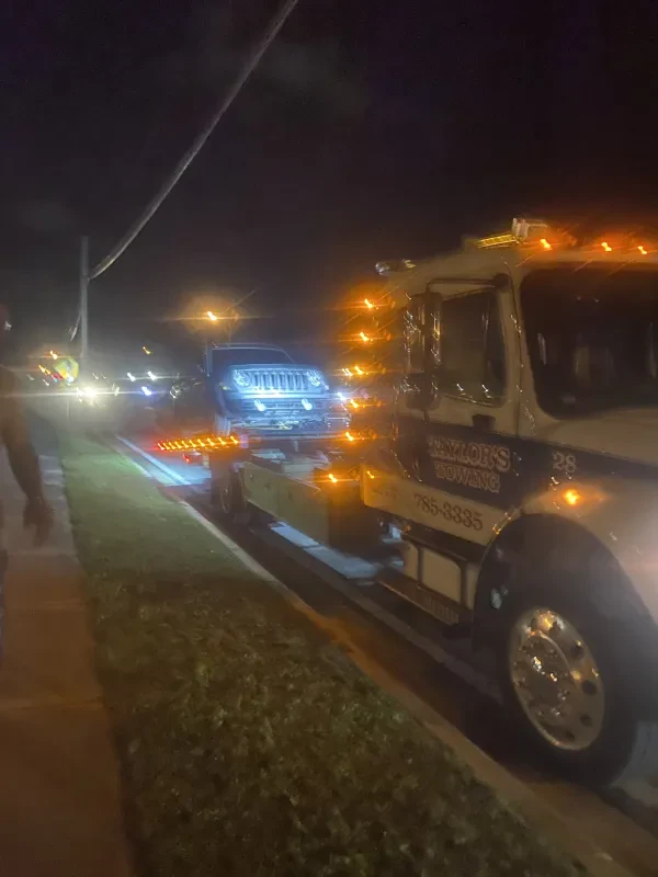 Taylors Towing - photo 2