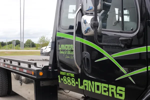 Landers Towing and Collision and Heavy Truck Repair - photo 3