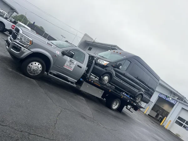 TST TOWING AND RECOVERY - photo 4