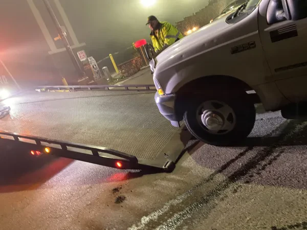 Jones Towing and Storage - photo 2
