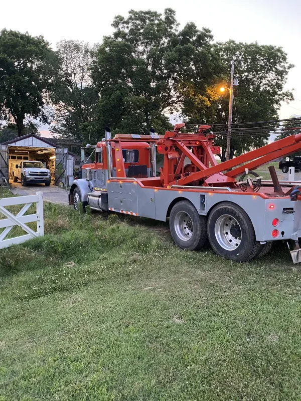 K&K Towing - photo 2