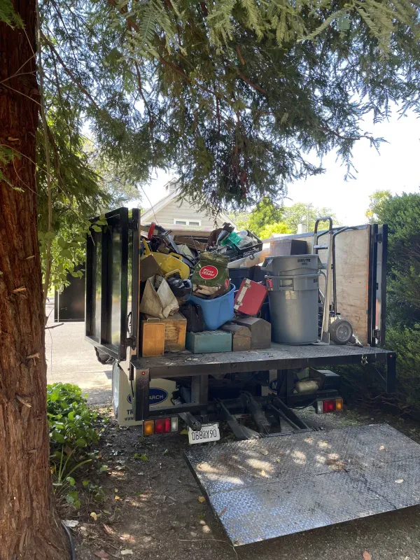 Mendo Junk Removal - photo 2