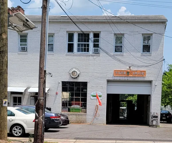 Tiger Garage - photo 2