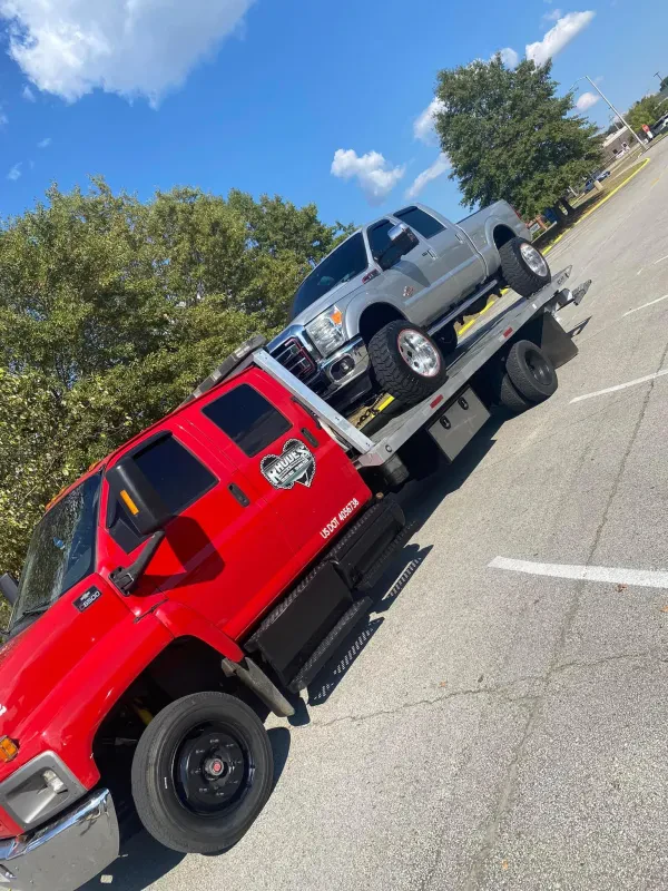 Rhodes Towing & Transport LLC - photo 3