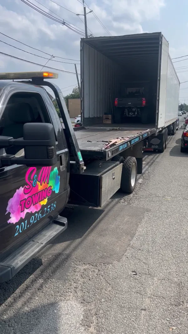 S&M Towing Roadside Assistance - photo 2