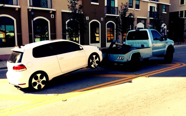 SAL'S SPEEDY TOWING & ROADSIDE - photo 3