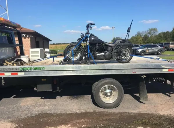 J & A Towing - photo 3