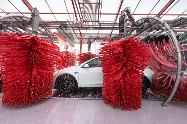 Tommy's Express® Car Wash - photo 4
