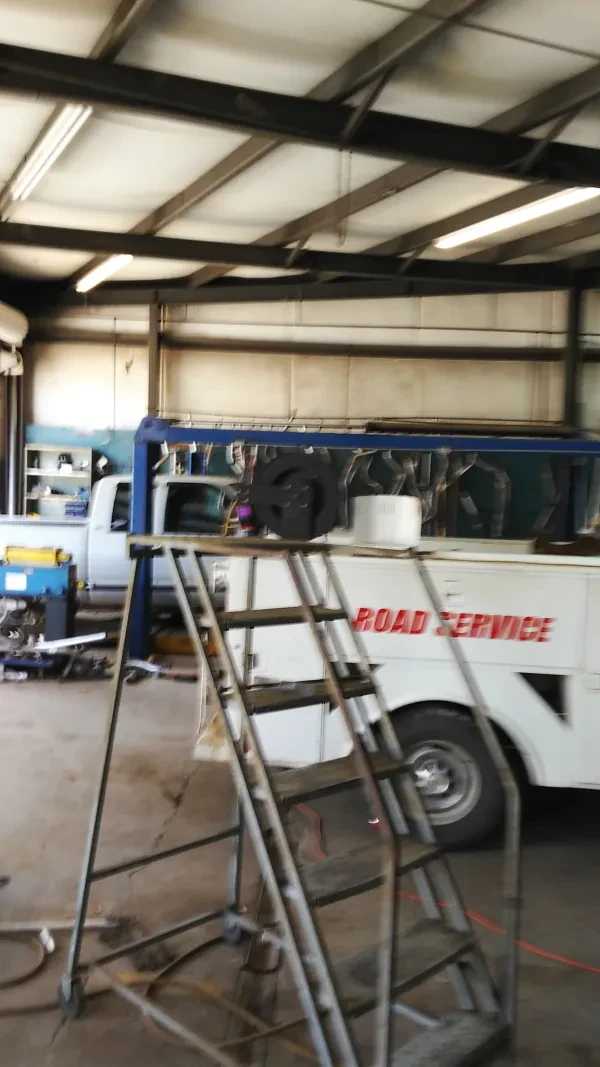 Cenla Express Lube & Tire & Chuck’s Towing - photo 2