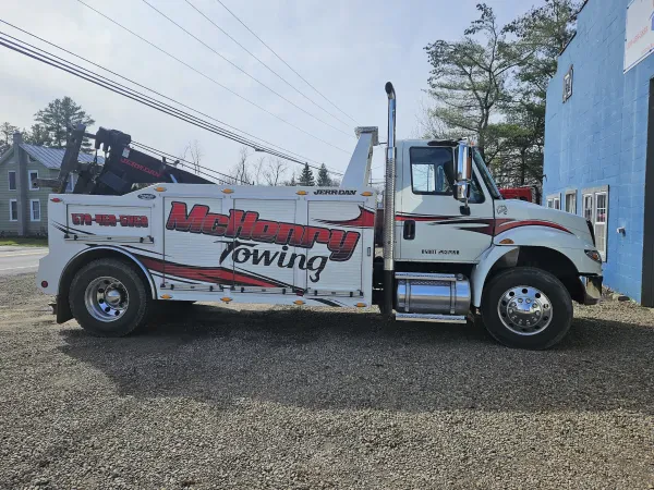 McHenry Towing LLC - photo 3