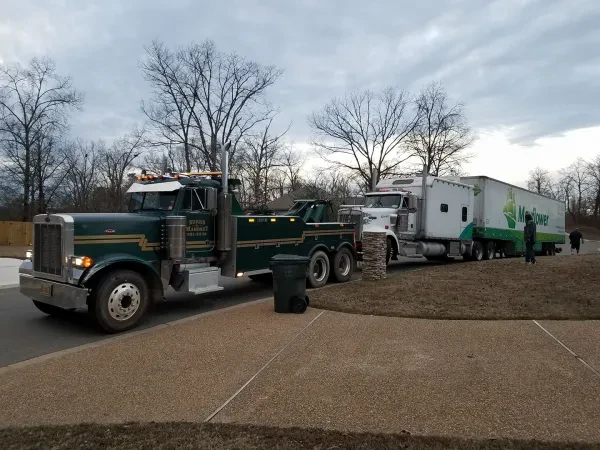 B&M Towing & Recovery - photo 4
