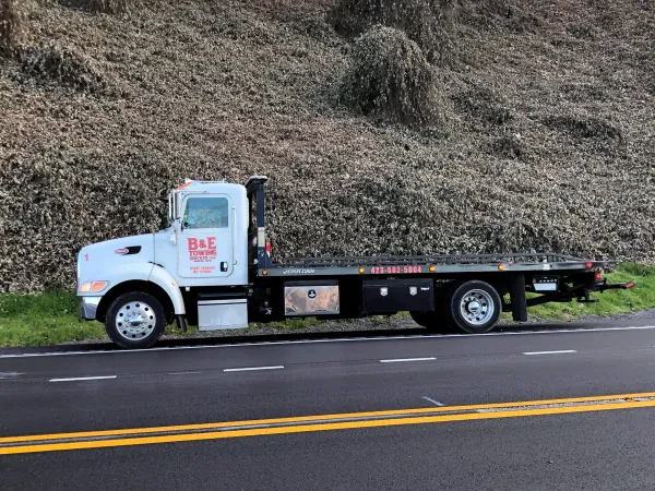 B & E Towing Services LLC - photo 3