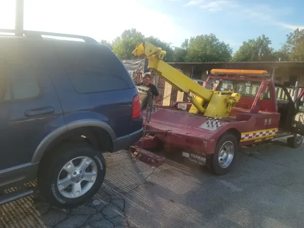Andy's towing - photo 2