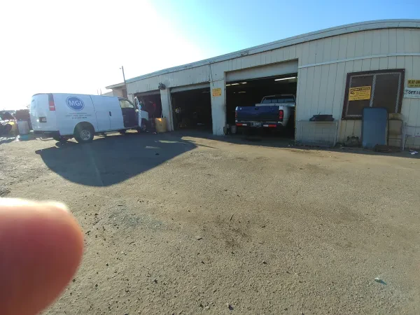 B & L Auto Glass & Parts - photo 3