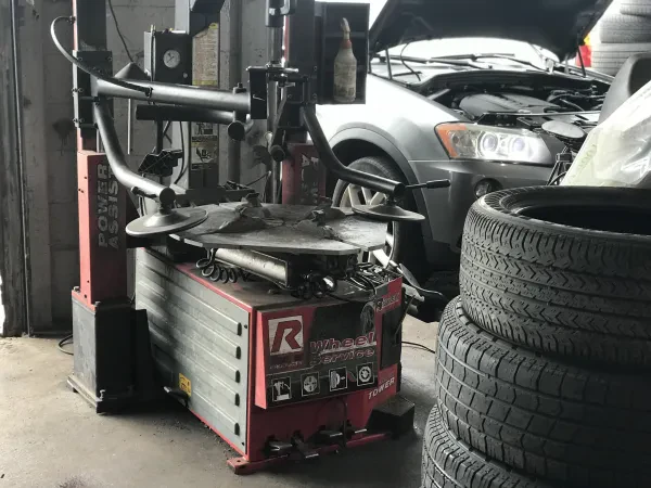 Advanced Auto Repair - photo 3