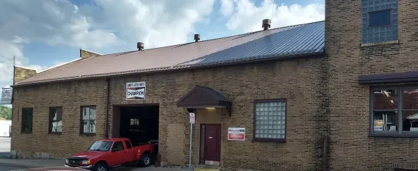 Lindy's Automotive Warehouse Inc. - photo 2
