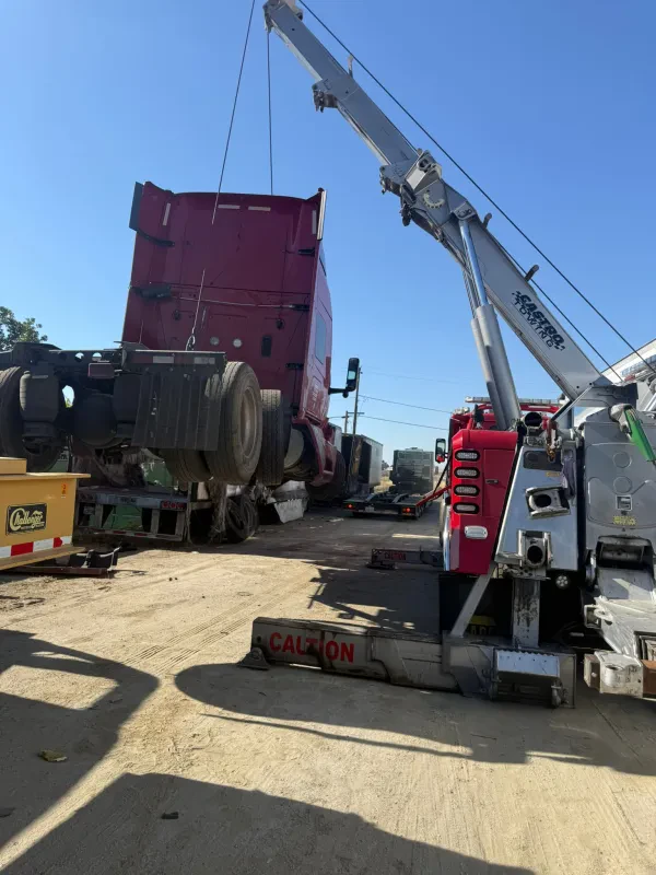 Castro Towing - photo 2