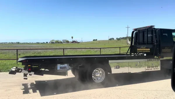 Hill Enterprises Towing - photo 2