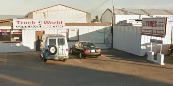B&R Auto Wrecking - photo 2