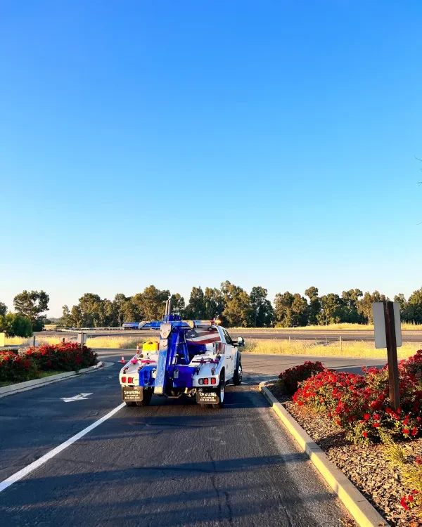 A and A Towing - photo 4