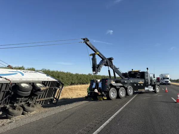 Hill Enterprises Towing - photo 4