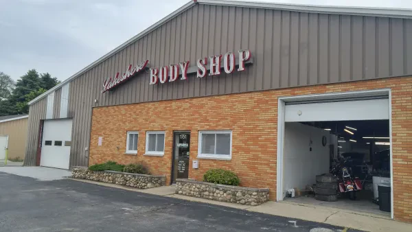 Lakeshore Body Shop - photo 2