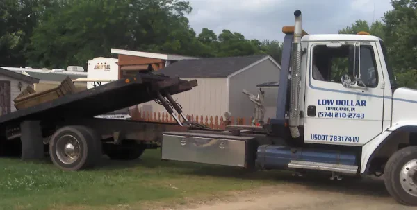 Low Dollar Companies L.L.C. / Towing Road Service - photo 2