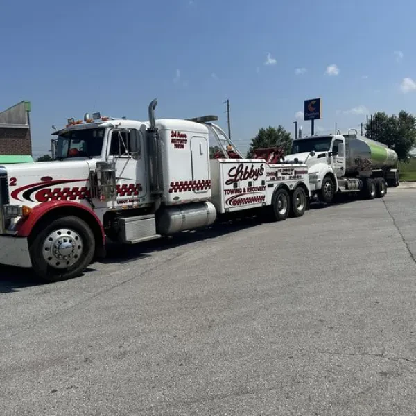 Libby's Auto And Diesel Towing Inc - photo 3