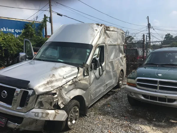 earl's towing - photo 2