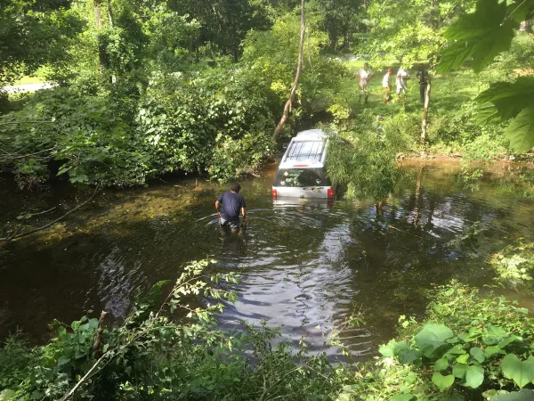 earl's towing - photo 4