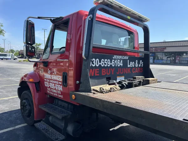 Leo & J’s Towing Services - photo 3