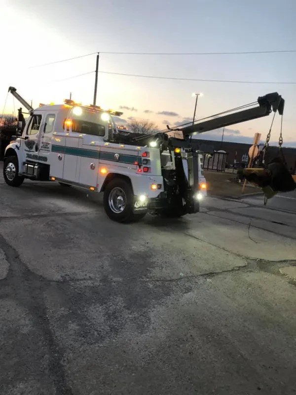 CJ Towing & Recovery - photo 3