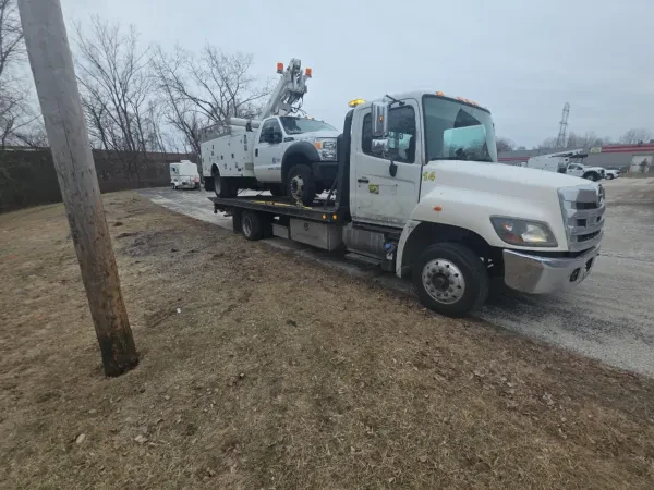 MC TOWING & RECOVERY - photo 2