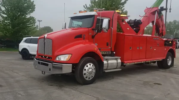 Total Fleet Solutions TOWING & REPAIR - photo 2