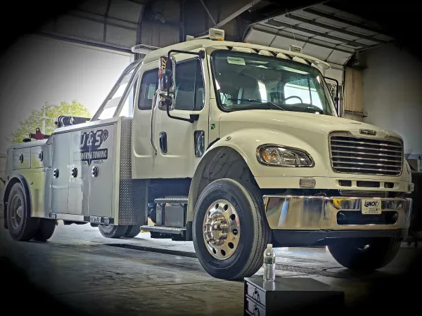 Total Fleet Solutions TOWING & REPAIR - photo 3
