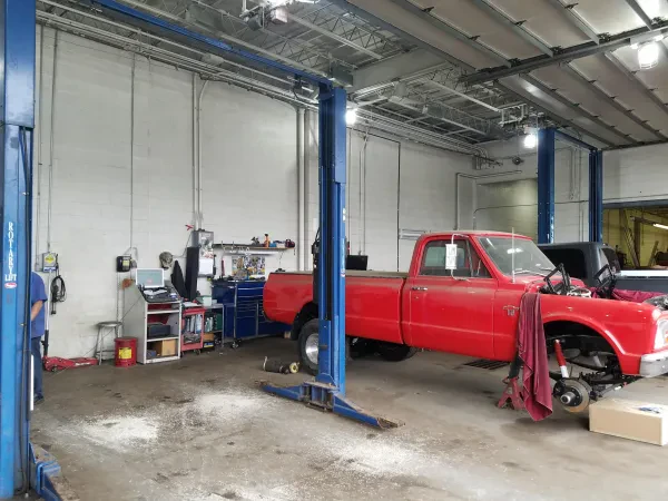 Zarin Truck & Automotive - photo 3