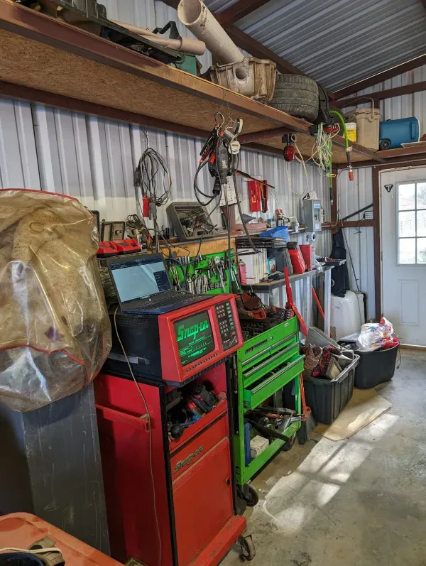 Johnny's Wrecker Service & Automotive - photo 2