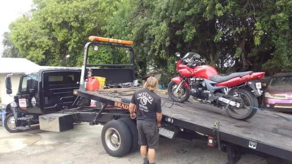 Cruz Towing Service - photo 2
