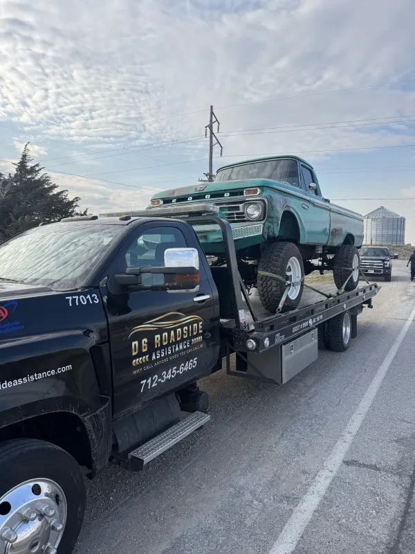 D6 Roadside Assistance and Towing - photo 4