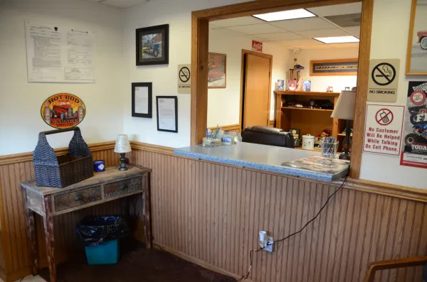 Lovetts Towing & Recovery - photo 4