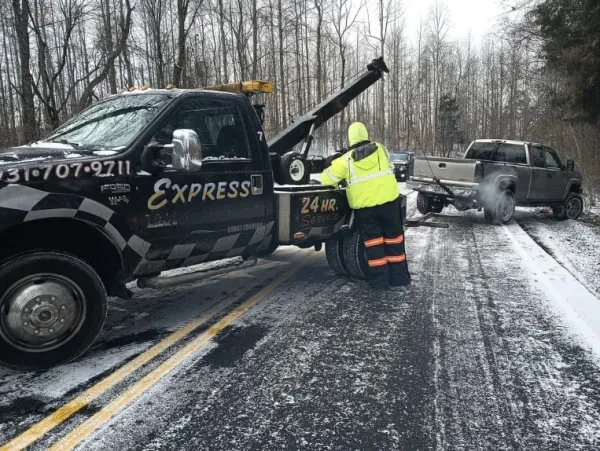 Express Towing - photo 3