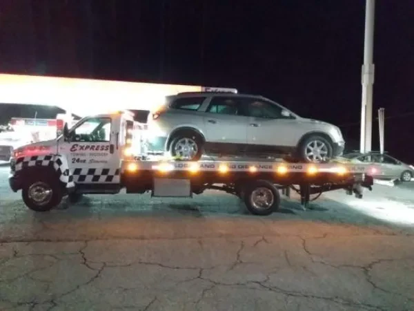 Express Towing - photo 4