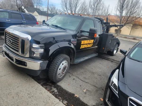 24 hr Towing & Recovery - photo 2