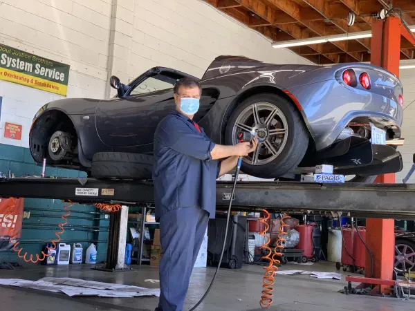 Arroyo Auto Center - photo 3